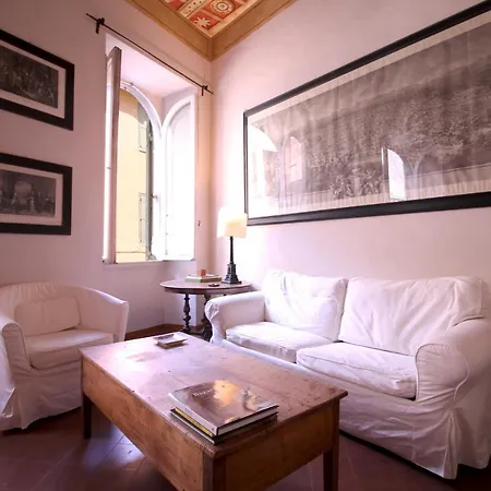 Family 2br In Via Giulia Apartment